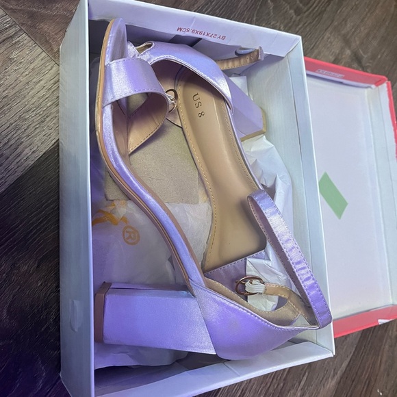 US size 8 purple silk heel - Picture 2 of 2